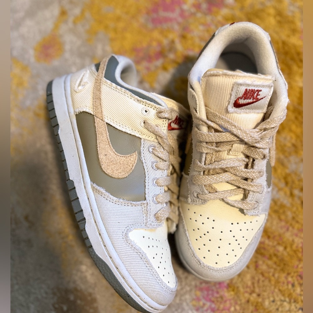 Nike Dunk low women’s green and tan size 37